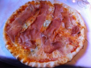 Bacon and Gorgonzola pizza