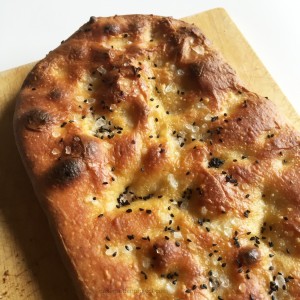 Focaccia con semillas de amapola