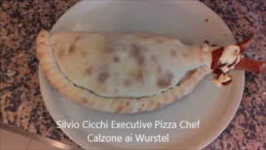 Calzone with sausage - VideoRicetta