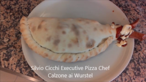 Calzone con salchicha - VideoRicetta