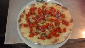 Anchovas, Tomate, Cebola Focaccia