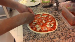 Cogumelos e salsicha Pizza Receita