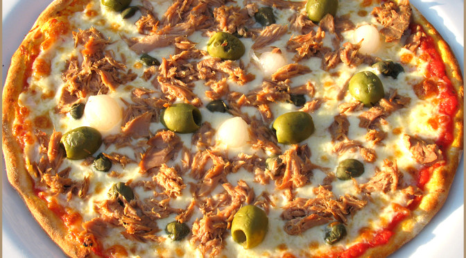 Pizza Tuna and Olive