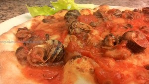Pizza Con Caracoles