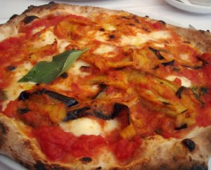 Pizza com beringela Alla Parmigiana