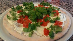 Pizza Ricotta Pomodorini e Valeriana