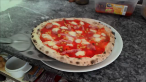 Pizza con Pancetta e Mais Ricetta Classica