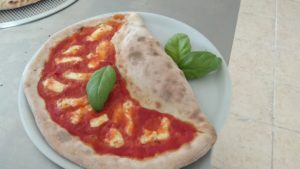 How to Prepare The Pizza Vesuvio