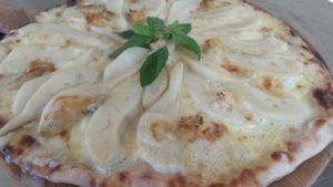 Pizza Con Gorgonzola e Pere