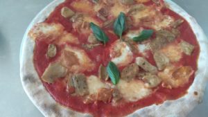 Pizza con setas y Pesto Rosso