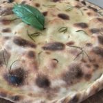 Pizza Ripiena di Funghi Pomodoro Maiale e Mais