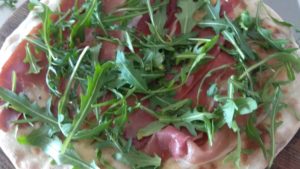 Focaccia con Prosciutto Crudo e Rucola