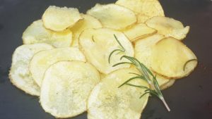 Preparare le Patate Chips al Microonde