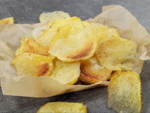 Prepare the Microwave Potato Chips