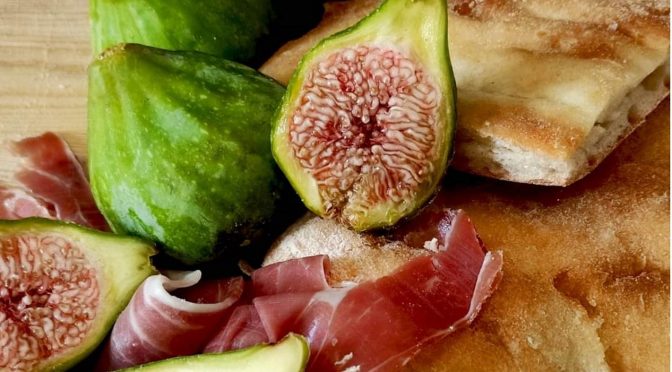 Pizza and Figs Pizza with Pineapple Pizza With Pata Negra